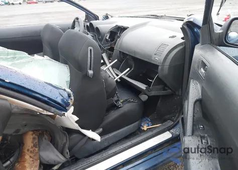 2005 Scion Tc z USA, uszkodzony, nr VIN JTKDE167650002493